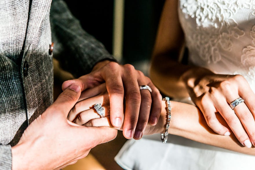 4 Popular Alternatives to a Traditional Engagement Ring
